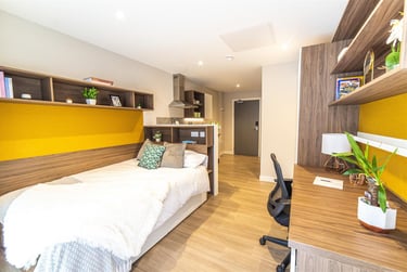 1 bed studio, Calton Road, Holyrood, Edinburgh, EH88DP - Image 1